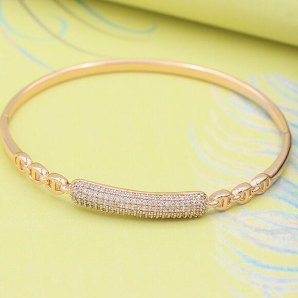 Elegant Rose Gold Bangle with Sparkling Center Accent Design, XPBL0600 - Picture 2 of 12